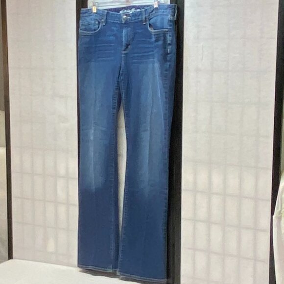 Eddie Bauer Mid Rise Truly Straight Stretch Boot Cut Denim Jeans Medium Wash 14L - Picture 6 of 13